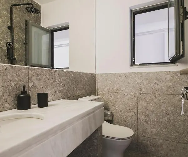 Sun-splashed Stylish Flat, Steps To Old Town Apartment Chania (Crete)