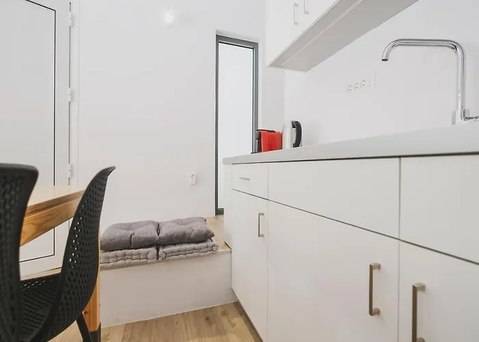 Sun-splashed Stylish Flat, Steps To Old Town * Chania (Crete)