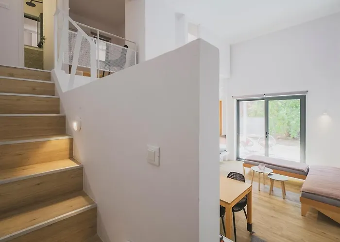 Sun-splashed Stylish Flat, Steps To Old Town Apartment