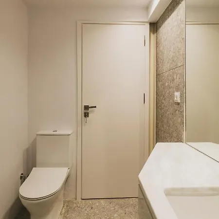 아파트 Sun-splashed Stylish Flat, Steps To Old Town 하니아